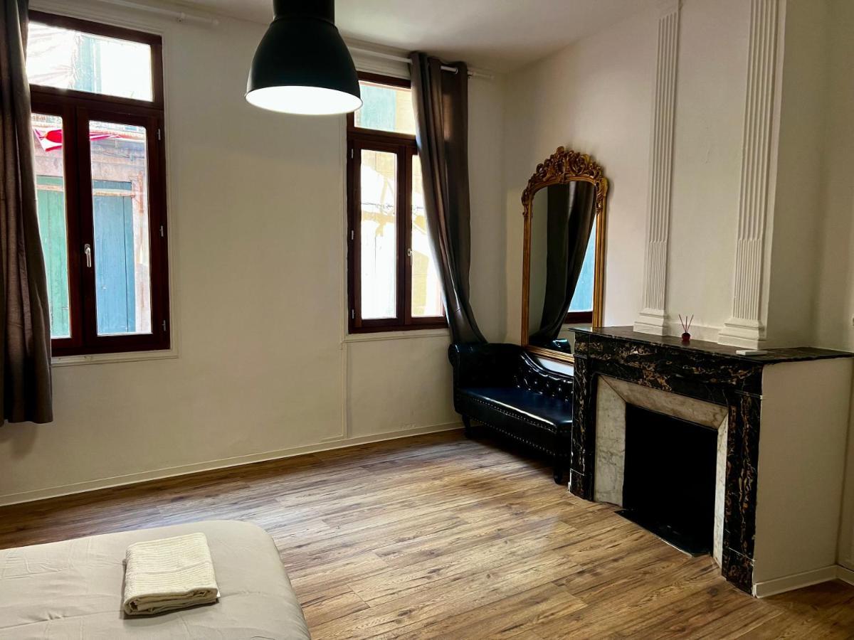 Republique Appartements Centre Historique ペルピニャン エクステリア 写真